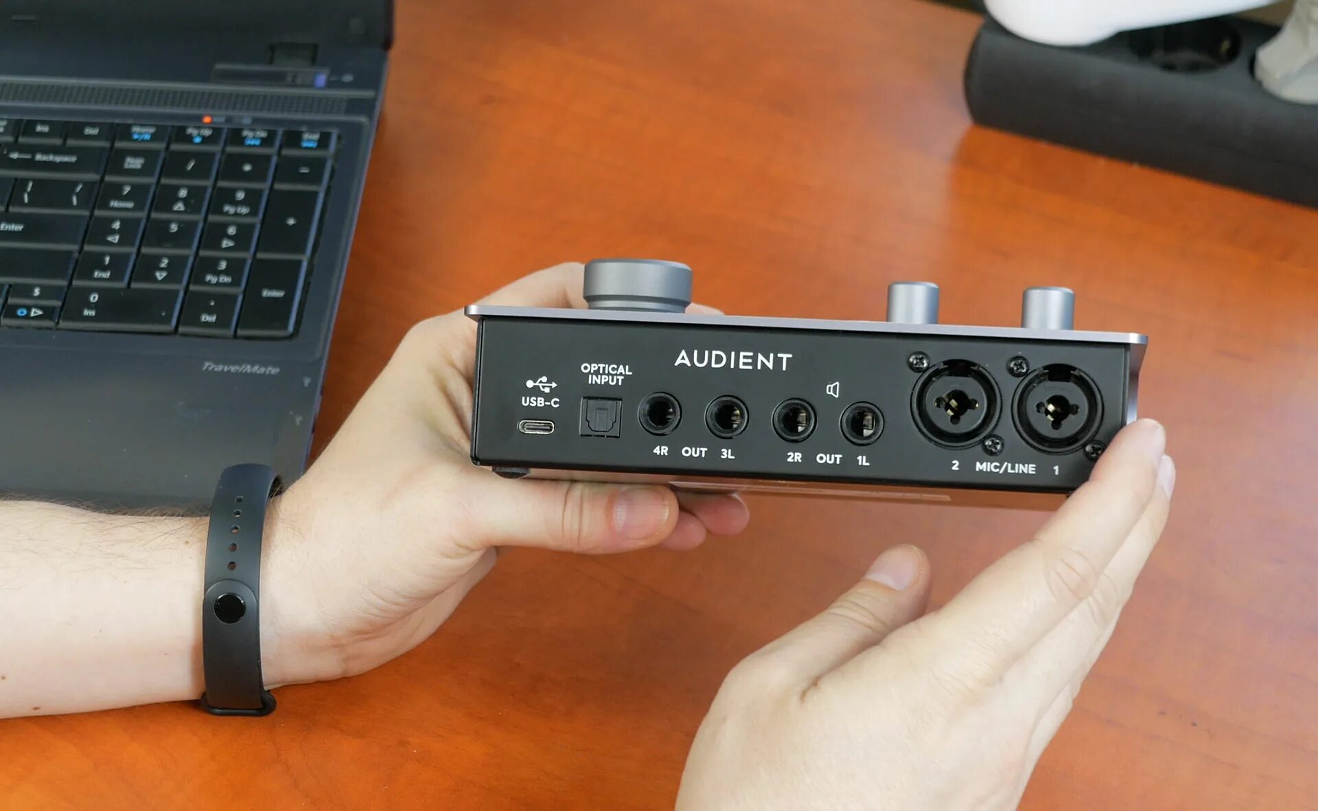 Audient 14. Audient id14 MKII. Audient id14 mk2. Id14 MKII. Audient id14 mk2 питание.