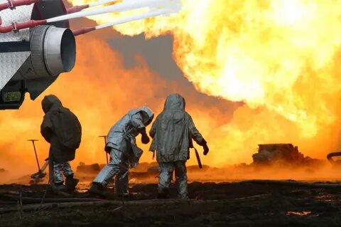 Пожарный нефть