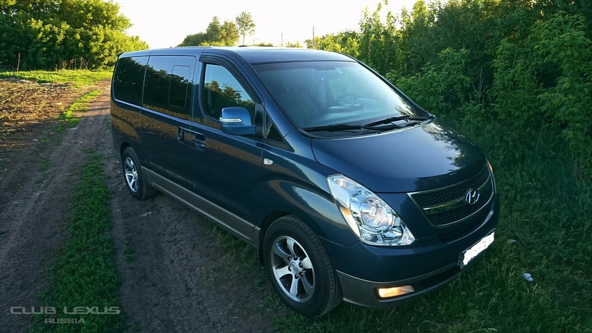 Авито авто с пробегом минивэн. Hyundai grand starex. микроавтобус гранд старекс. хендай старекс 2012. хундай старекс н-1.
