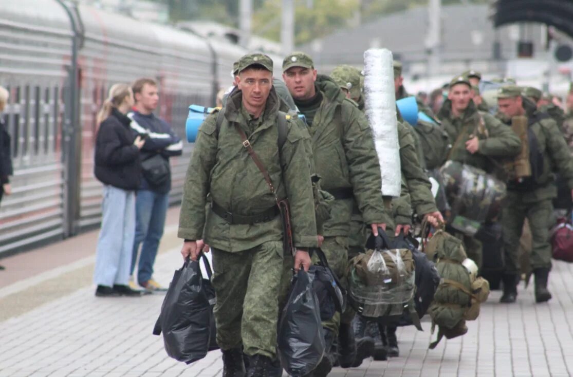 Что известно о новой волне мобилизации. Мобилизация в России. Военная мобилизация. Мобилизация картинки. Мобилизованные военнослужащие.