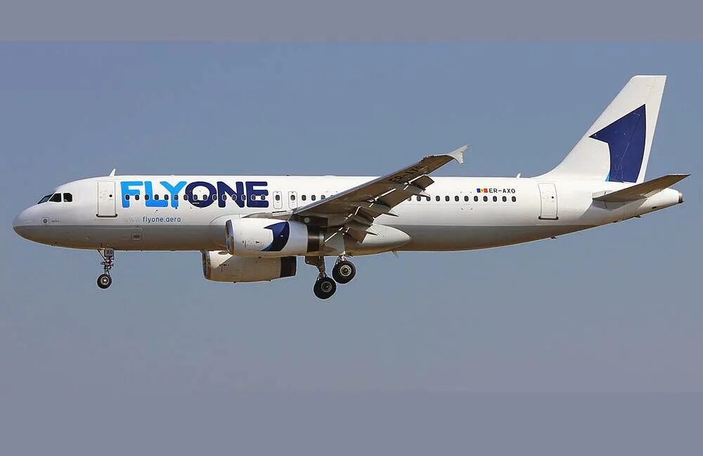 Авиакомпании flyone Armenia. Флайоне Армения рейс. А-320 flyone Armenia. Flyone Armenia a319. Flyone eu