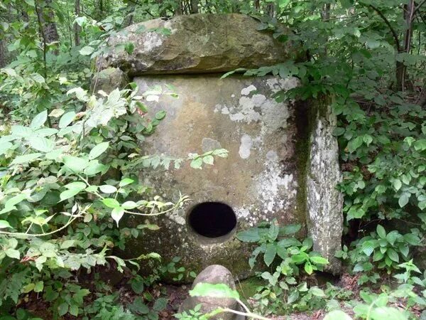 Дольмен краснодарский край сочи ручей малый фото Река Жанé. Долина дольменов и 1000 курганов Непридуманные истории Дзен
