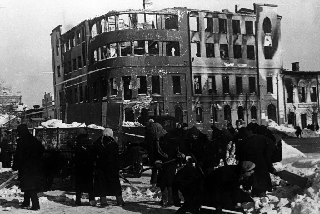 Новости время войны. Освобождение города Калинина 1941. Город Калинин 1941. Тверь в годы войны 1941-1945.