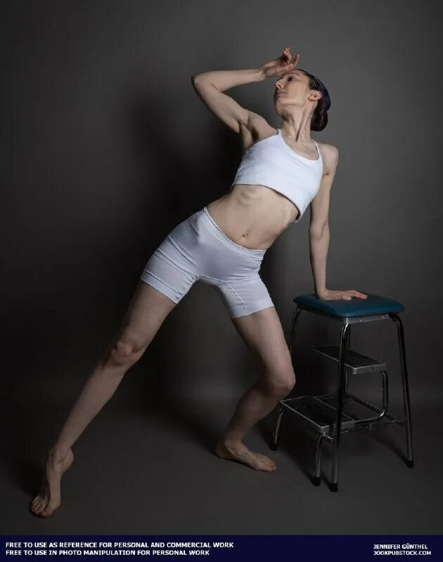 Позы людей для рисования набросков. Человеческие позы для рисования. Стретчинг для мужчин. Позы для рисования. Адхо мукха марджариасана.