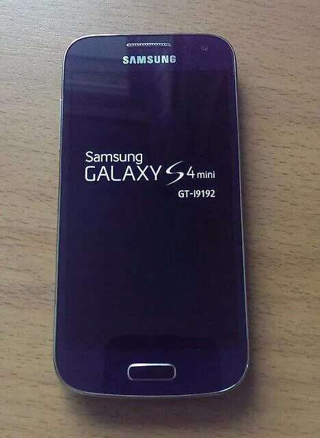 Алиса самсунг найти. Samsung galaxy s15. samsung galaxy s4 mini duos gt-i9192. самсунг с 3 и с 4. самсунг галакси с4 мини фиолетовый.