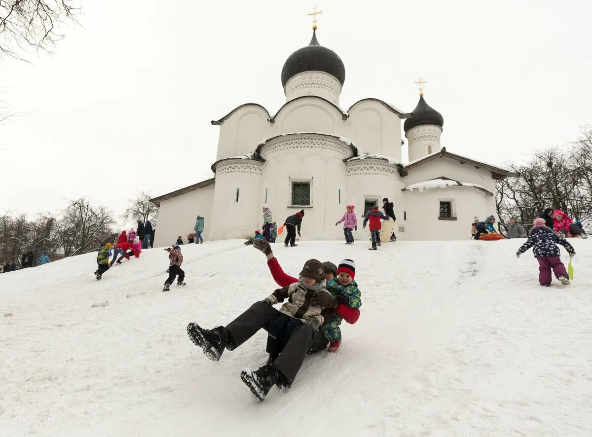 Псков куда сходить с ребенком. Псков с детьми. Детский парк псков фото. Псков куда сходить с ребенком. Сквер 60 летия октября псков.