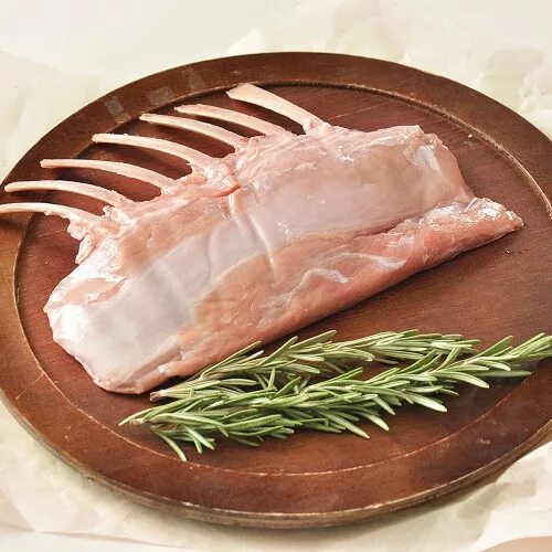 Корейка теленка. Телячья корейка «каре». Корейка телятина на кости. Корейка телятина на кости. Корейка телёнка на гриле.