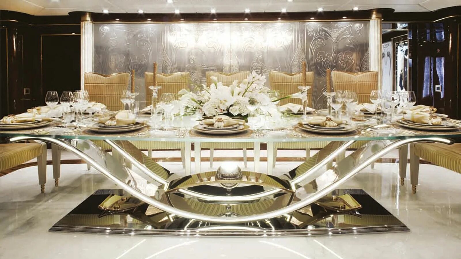 Luxury setting. Luxury стол. Бутик Diamonds are Forever. Ice Luxury Table. Luxury Table Interior.