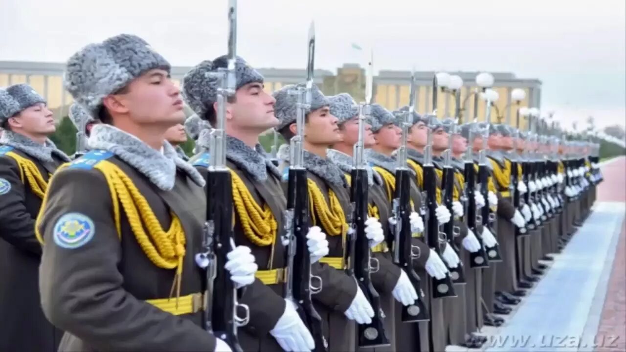 Harbiy qasamyod matni 2020. Командир ватана. 14 январь ватан ҳимоячилари табрик. День защитника отечества в узбекистане. Ватан химоячилари фото 14 января.