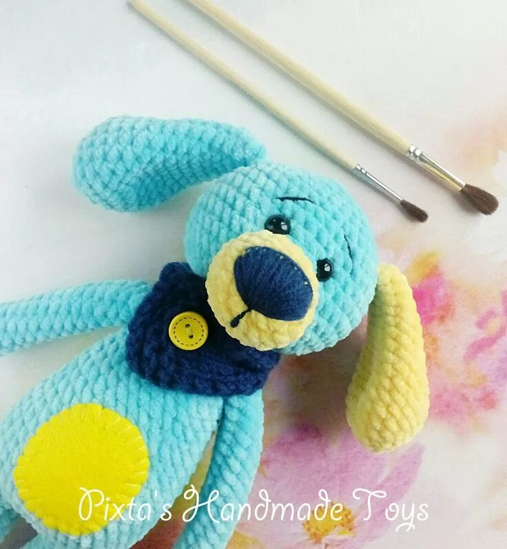 Плюшевая игрушка крючком для начинающих. Амигуруми собачка. вязаная плюшевая собака. собачка мякиш спицами. амигуруми космос.