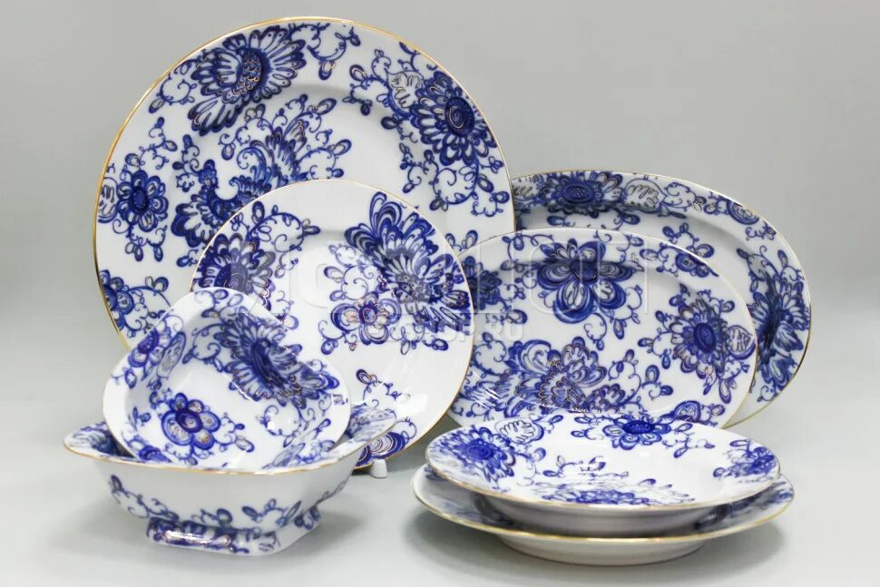 Ифз сервиз уткина заводь. Поющий сад посуда. Сервиз поющий сад лфз. Сервис поющий сад императорский фарфоровый завод. Сервиз сад ифз.