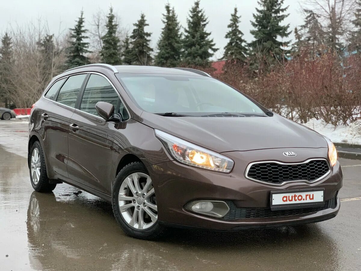 Сид отзывы владельцев. Киа cee`d II 1.6 at (129 л.с.) б/у коричневый. Kia Ceed 2018 универсал коричневый. Киа Seed универсал коричневый. Быитый Kia Ceed универсал коричневый.