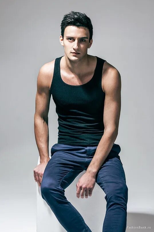 Красавец мужчина. Стройный спортивный парень. Парни фотомодели. Красивые подтянутые мальчики. Франциско хенрикус модель.