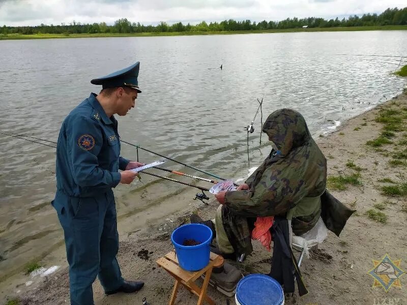 Можно ли ловить удочкой в запрет. Очистка места для рыбалки. Рыбалка в Заинске. Рыбалка на реке Кубене. Рыбалка на Березине.