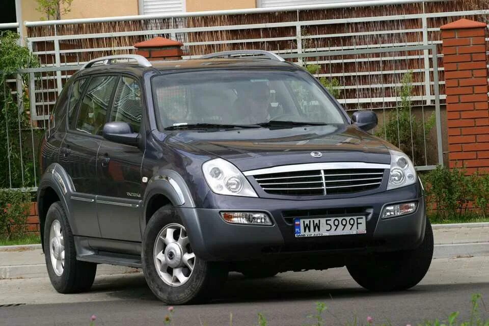 Саньенг рекстон поколение. SSANGYONG Rexton 2004. SSANGYONG Rexton 2010. SSANGYONG Rexton 1. SSANGYONG Rexton 2003.