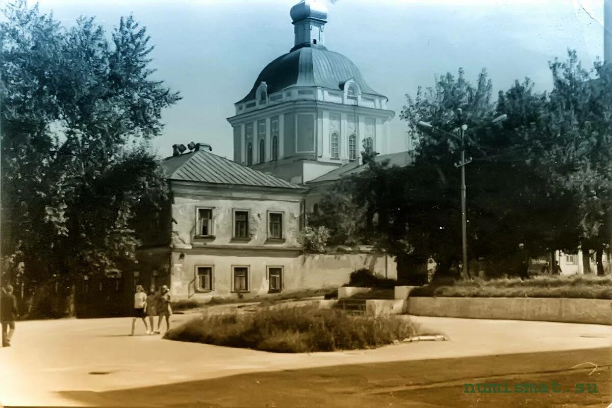 Дворец молотов пермь. Пермь 1970 компрос. Комсомольский проспект 50х годов. Пермь 50 годов. Пермь 50 лет назад.