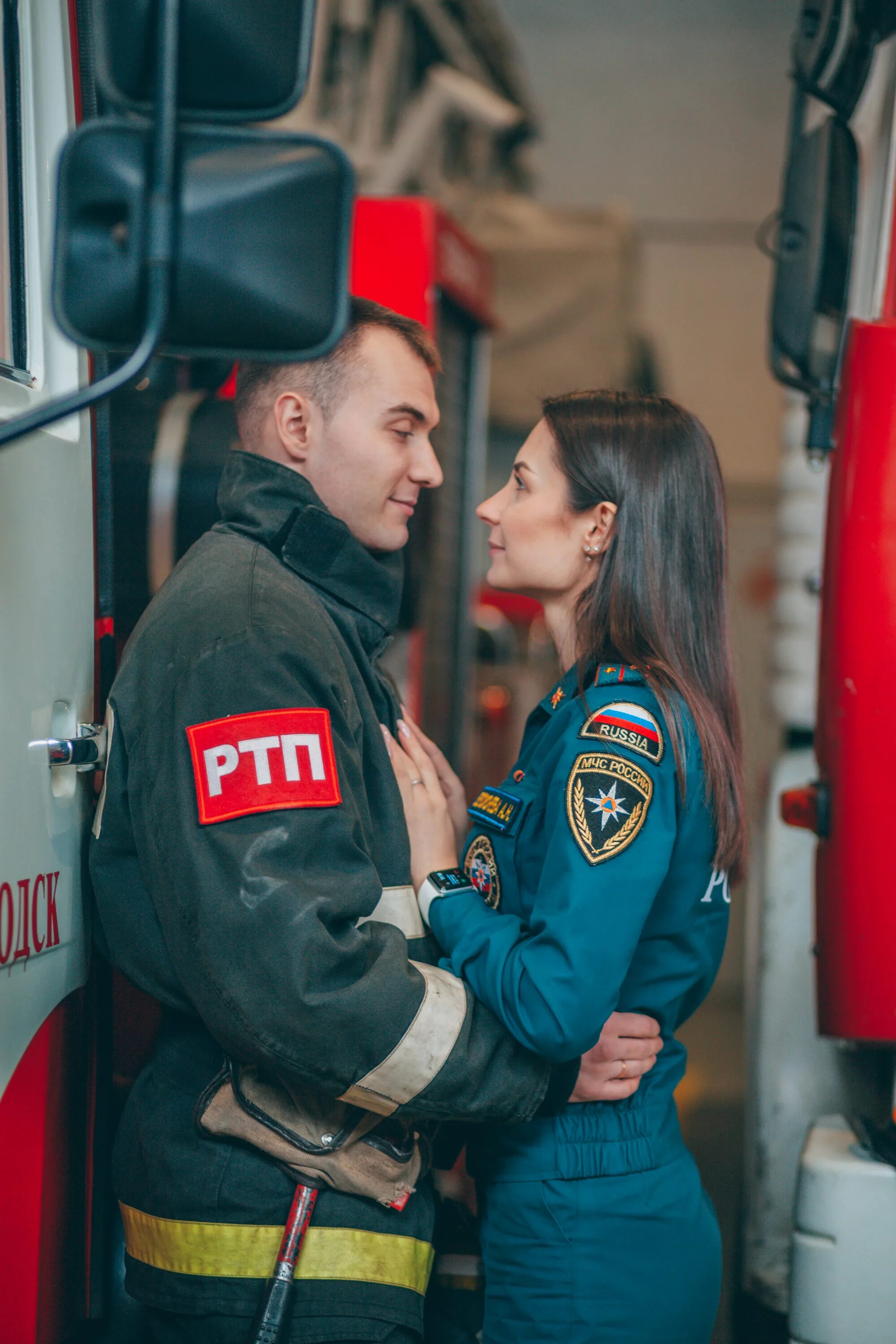 Ивановский молодежный клуб спасатель. Пожарные японии. Спасатель. Спасатель любви. Любовь 911 фильм 2012.