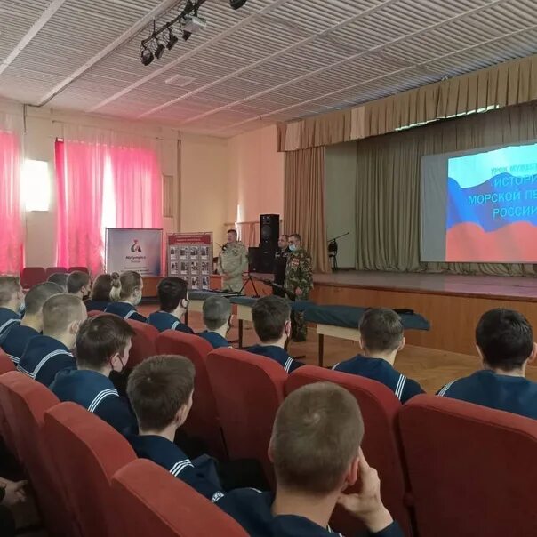 Саратовский колледж водного транспорта строительства. Саратовский колледж водного транспорта. Саратов колледж водного транспорта строительства и сервиса. Директор колледжа водного транспорта Саратов. Техникум водного транспорта Краснослободск.