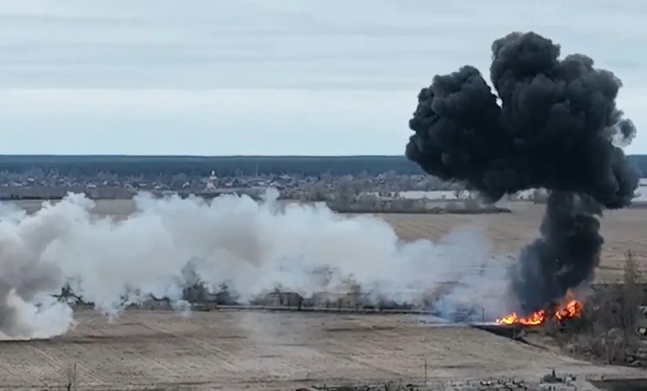 Сколько украина сбила российский. ВСУ сбили российский вертолет. Удар по вертолетной базе Херсон. Подбитые вертолеты на Украине.