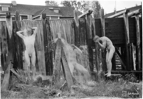 Boys swimming naked - sys.dogsuniverse.info. 