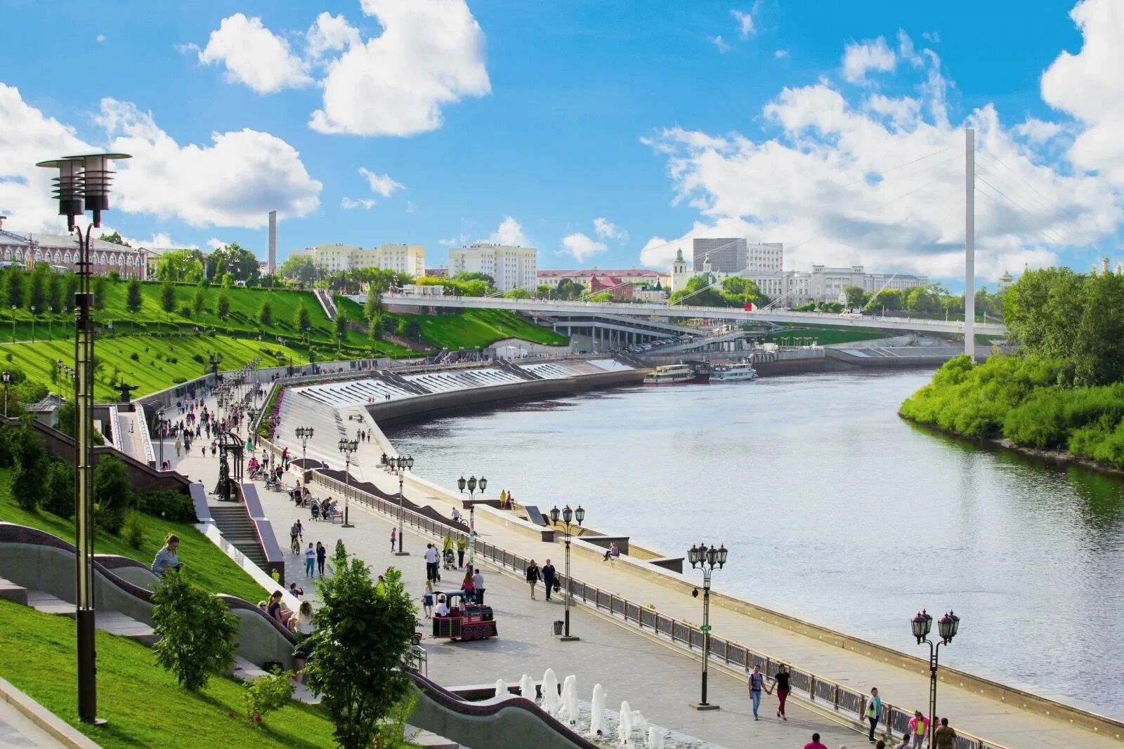 Набережная тюмень. Ночная набережная тюмень. Тюменская набережная. Императорская набережная тюмень. Набережная тюмень hd.