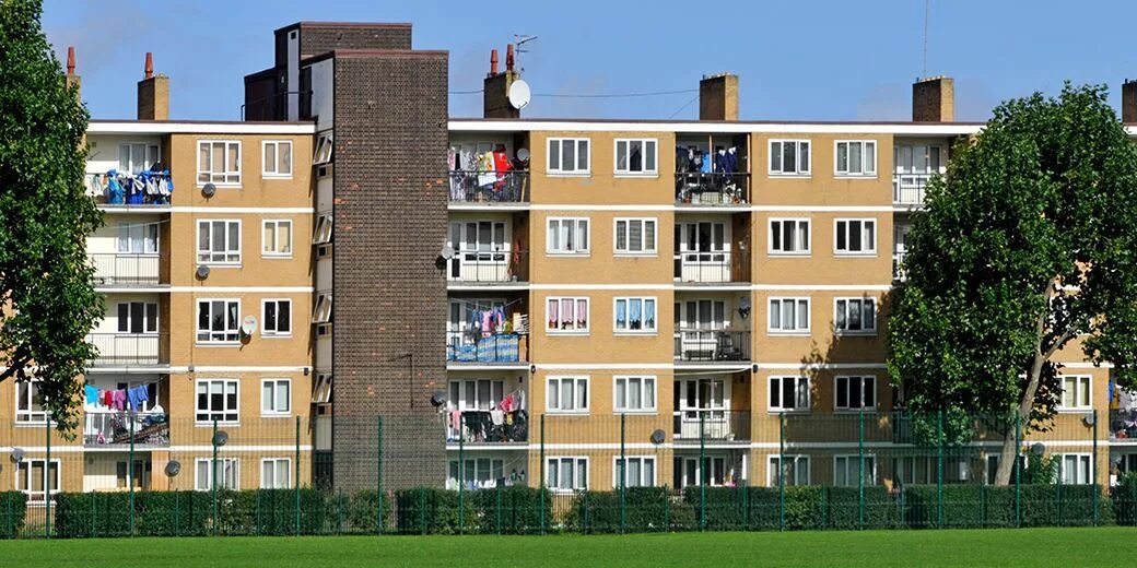 Block of flat перевод. Flat в Англии. Flats in Britain. Block of Flats. Block of Flats in the uk.