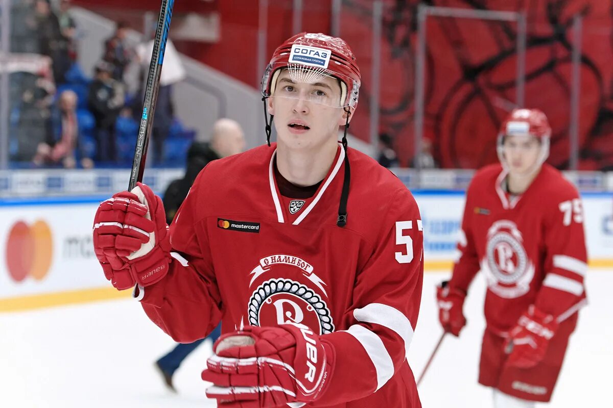 шакиров хоккеист