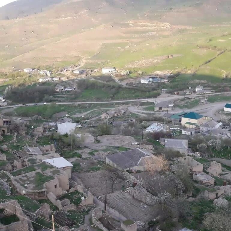 Чала улица. Чорвила грузия. Схвило крепость грузия. Каракюре мечеть. Квемо-чала жилая башня.