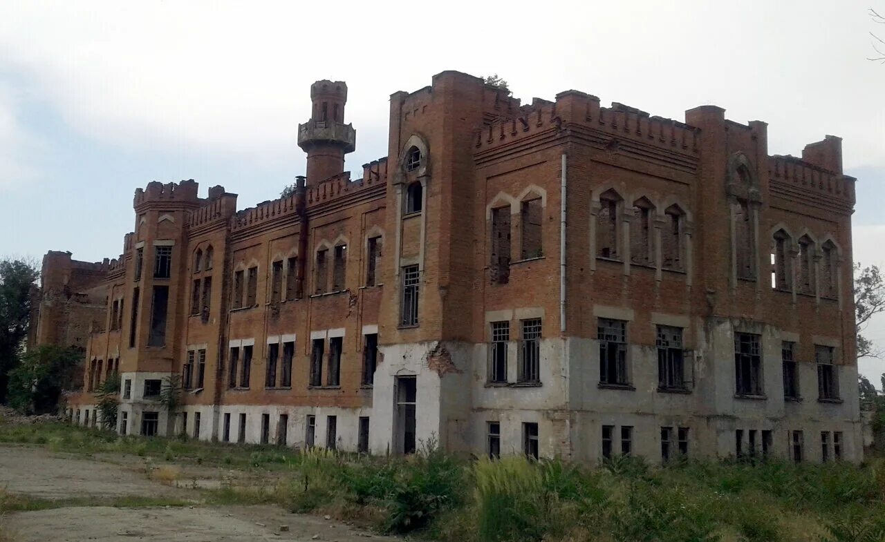 ленина. памятник пожарным погибшим в годы великой отечественной войны. памятник пожарникам в грозном. грозный заводская. город грозный заводской район.