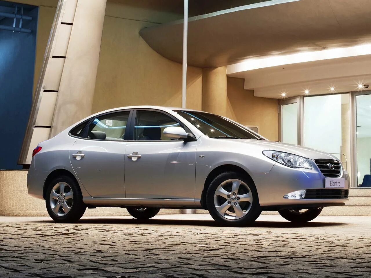 Hyundai elantra китай. Хендай элантра 4. hyundai elantra 4 поколения. hyundai elantra j4. хендай элантра hd 2007.