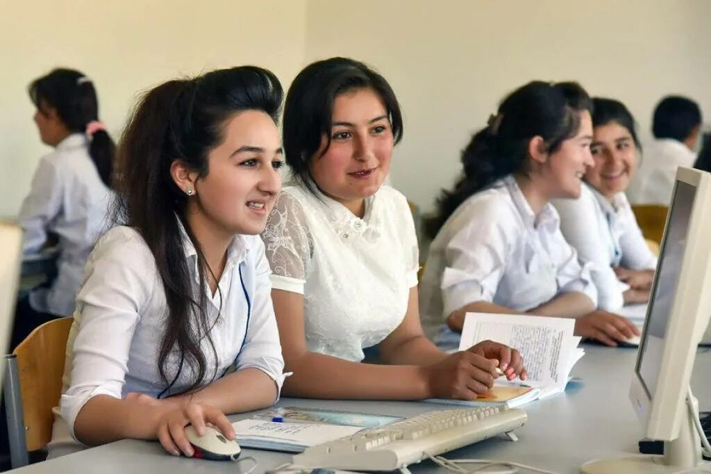 Otaliqqa olingan yoshlar
