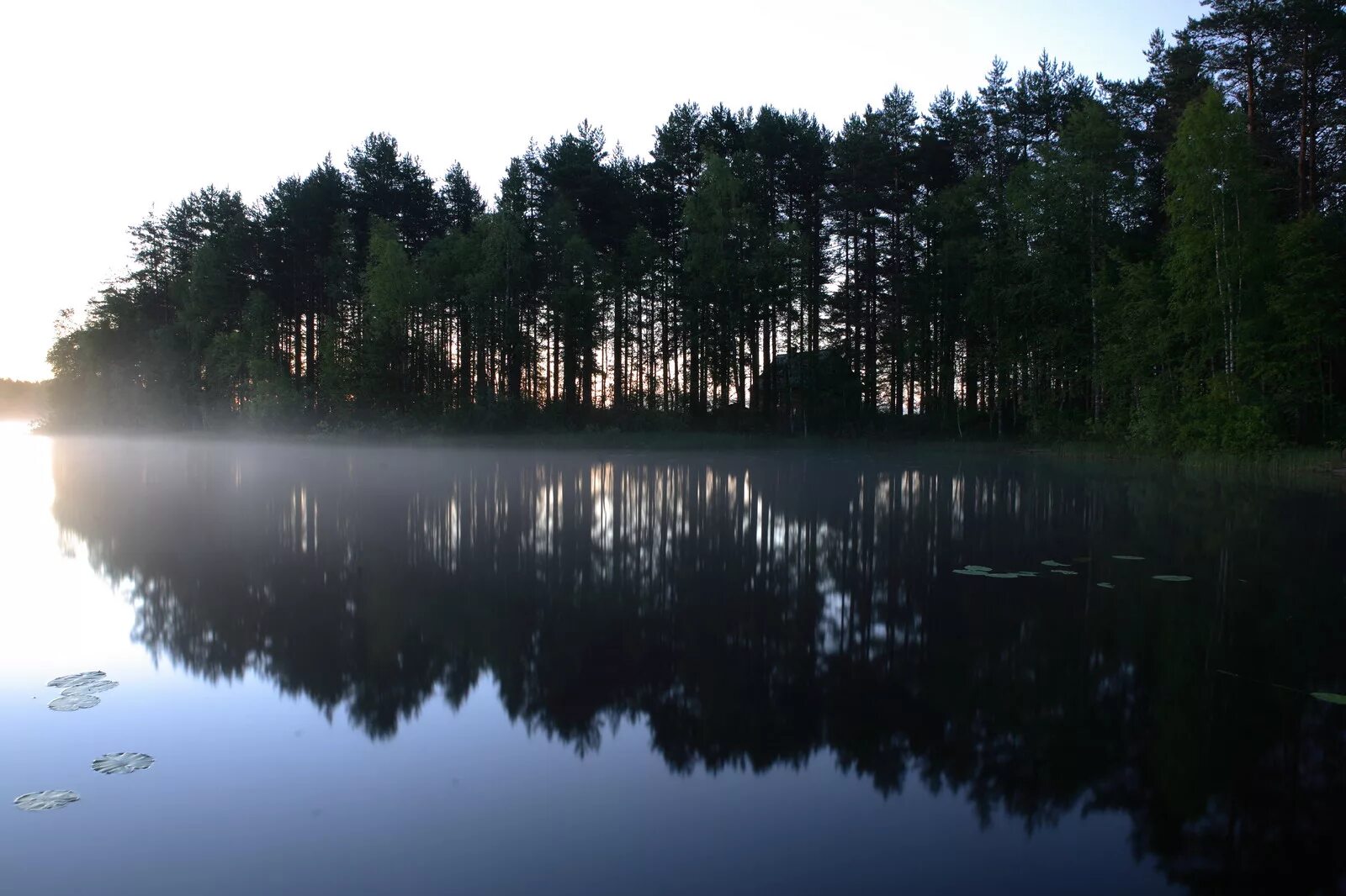 Причины большого количества озер в карелии. Озеро Чучьярви Карелия. Раннее утро в Карелии. Карелия картинки. Картинки на рабочий стол Карелия.
