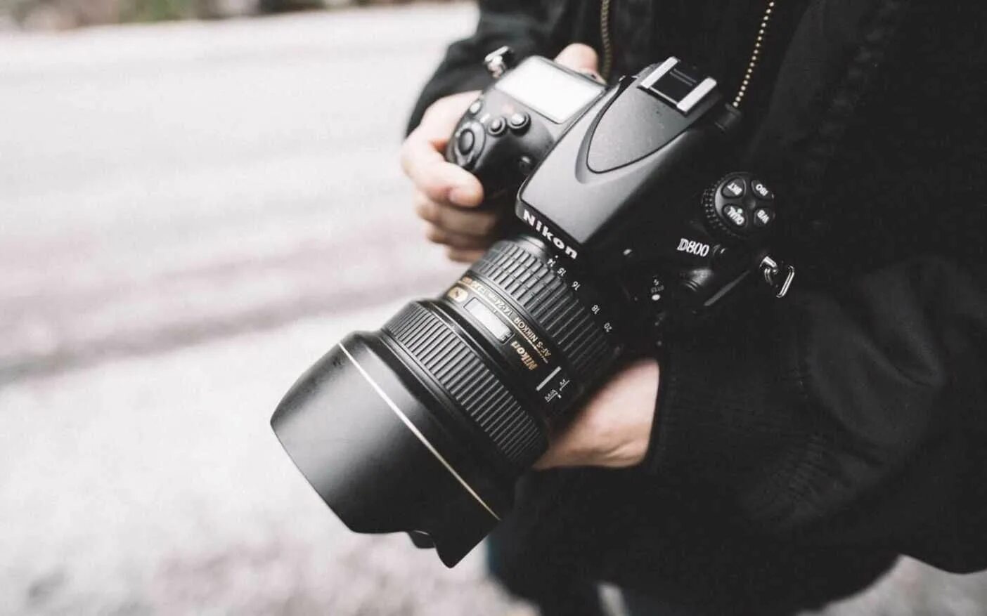 Camera setting. Фотоаппарат кэнон в руках эстетика. камера для street photography. camera settings. фотоаппарат кэнон в руках фото.