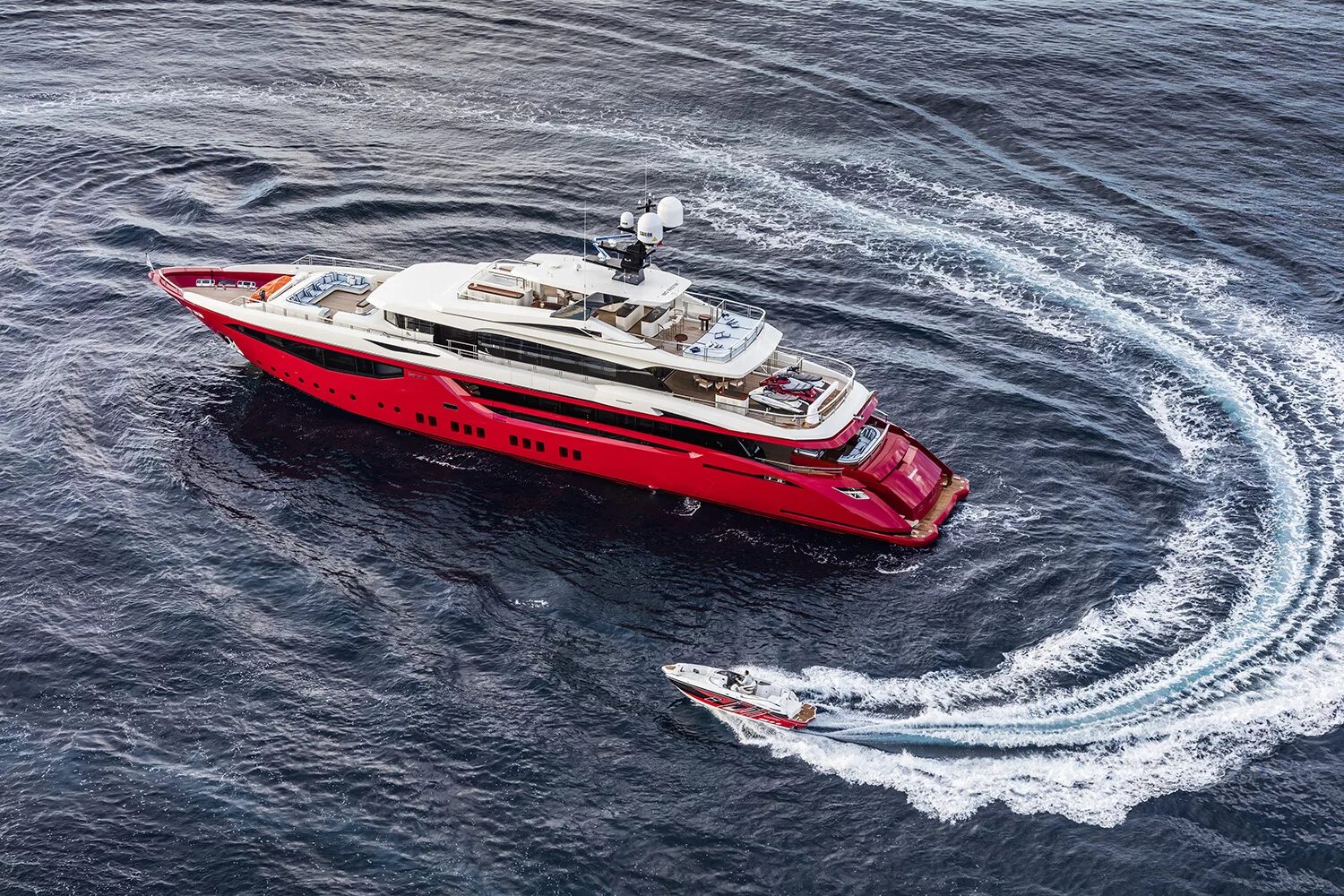 Яхта red real. Красная яхта. Яхта красного цвета. Red yacht. Яхта красного цвета.