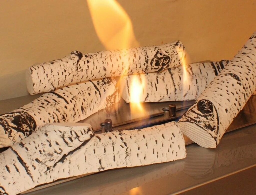 Как сделать дрова из картона. Дрова из гофрированного картона. Бревна из картона. Имитация костра. Декоративный камин с дровами.