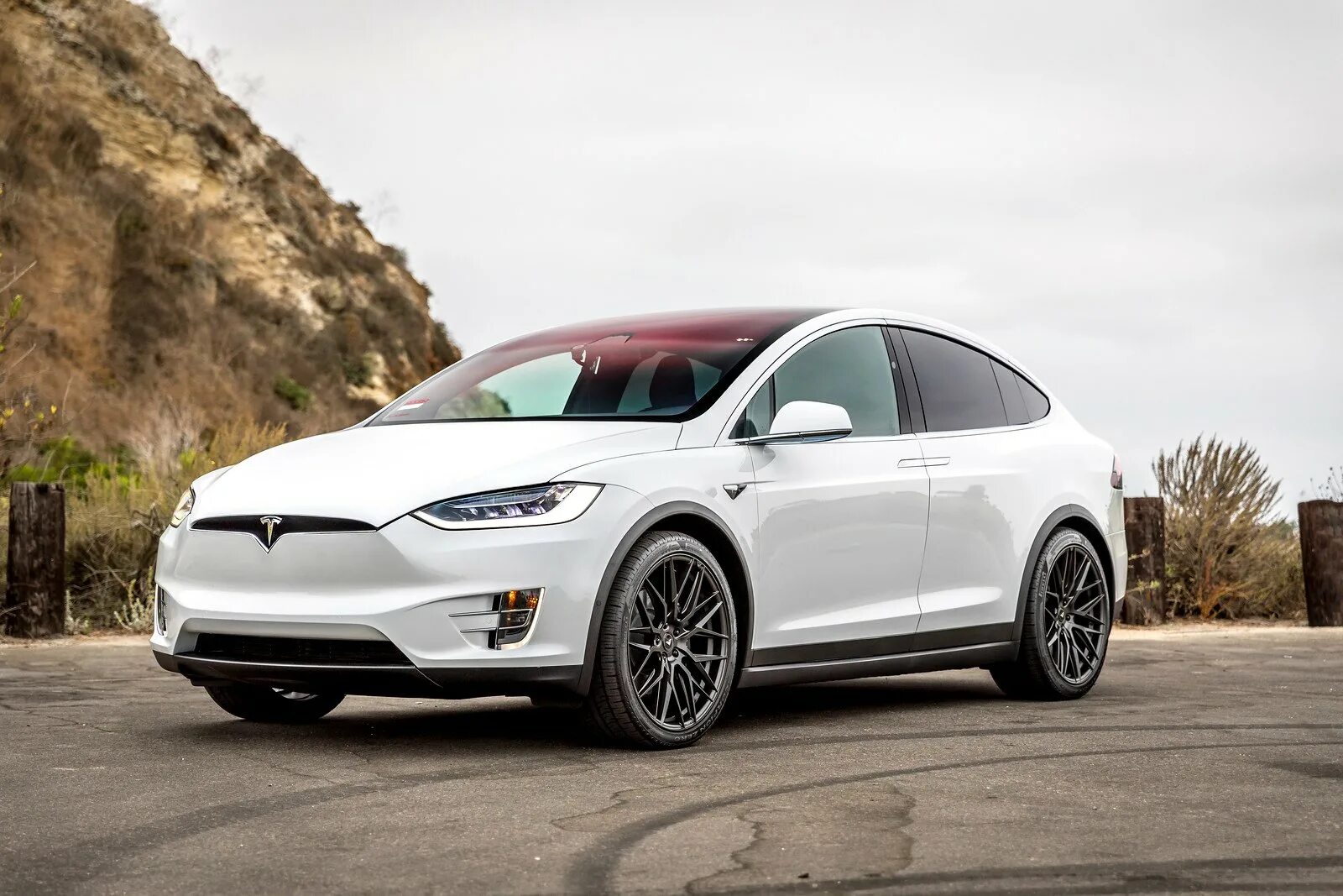 Tesla model x белая. Tesla model x. Tesla model x White. Tesla model x 2. Model x2