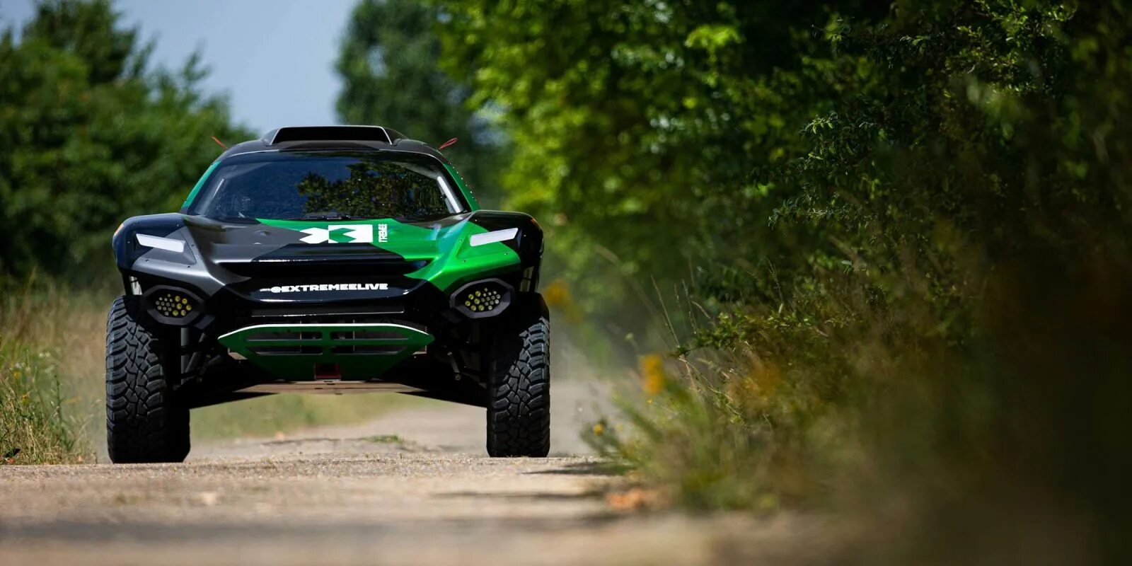 Внедорожник odyssey 21. Spark odyssey 21. Внедорожник odyssey 21. Хаммер участвующий в гонках электрическая одиссея 21. Odyssey 21.