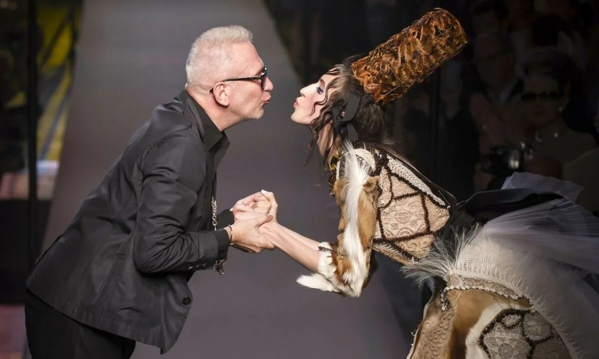 décorer acheteur Persuasion box logo jean paul gaultier Dupliquer Gouverner fusi