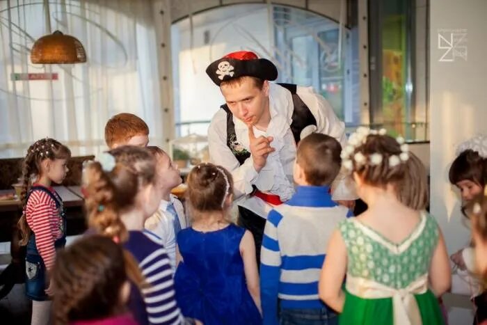 День рождение в нижнем новгороде взрослому. Детский праздник Нижний Новгород. Аниматоры на день рождения Нижний Новгород. Организация праздников Нижний Новгород. Аниматор Нелямим.