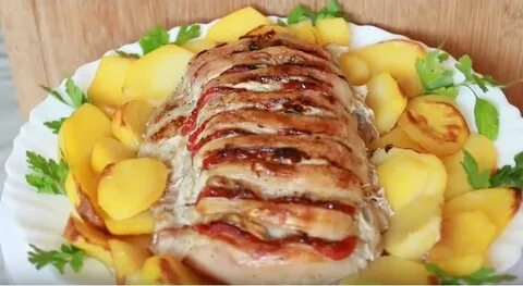 Вырезка с картошкой в духовке