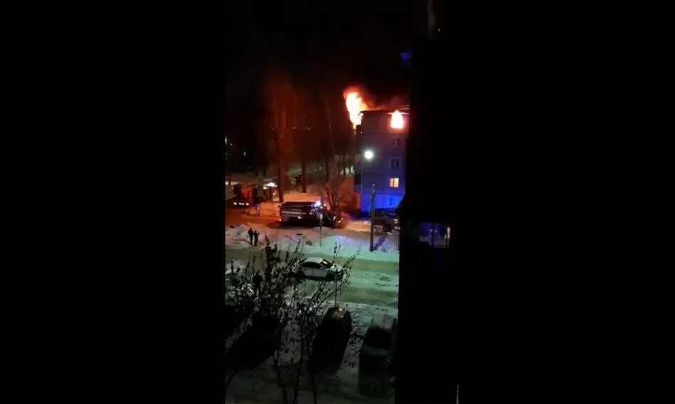 Пожар на Блюхера. Пожар в Ярославле вчера в Брагино. Пожар на Блюхера Ярославль. Ярославль на ул Блюхера пожар. Вчера поздно вечером