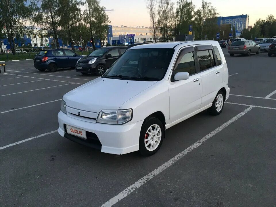 Ниссан куб зет 10. Nissan Cube z10. Nissan Cube z10 белый. Nissan Cube белый 2000. Nissan Cube i Рестайлинг (z10).