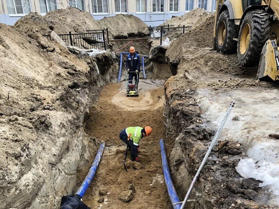 Реконструкция водопровода. Реконструируют водопроводные сети. Городские водопроводные сети. Инженерные сети прокладывание. Переустройство инженерных сетей