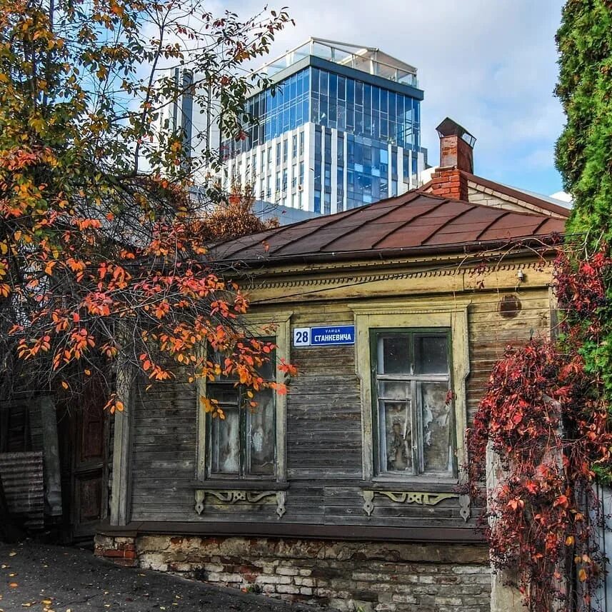 Дома воронежской. Воронеж дом. Старые здания Воронежа. Старинные дома Воронежа. Серый дом Воронеж.