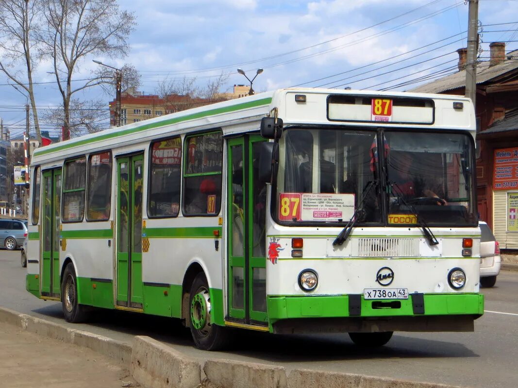 Автобус 15 в кирове. Лиаз 5256 киров. 87 автобус киров. 87 маршрут киров. лиаз 5256 в кирове.