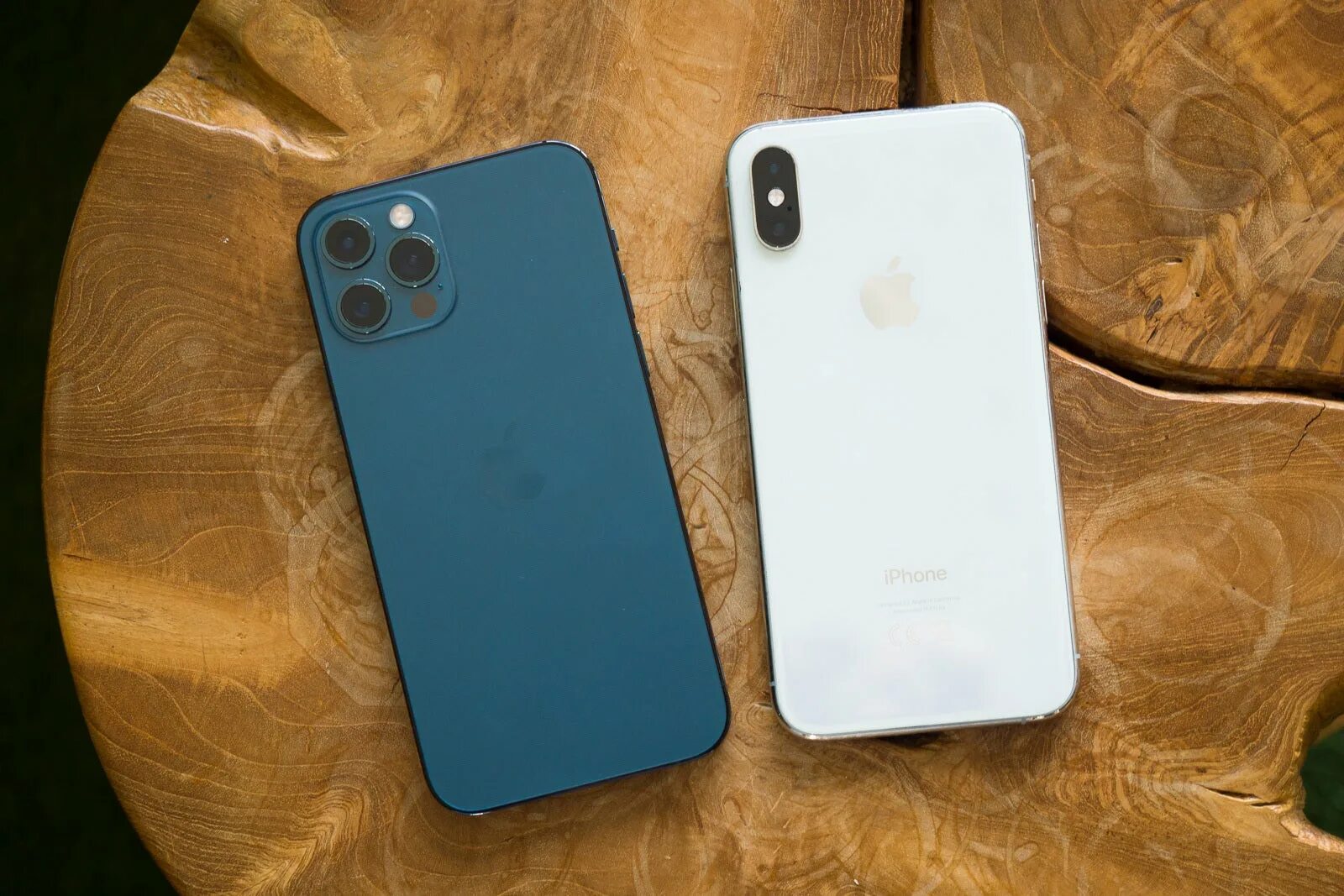 Iphone xs 12. Iphone XS Max vs 12 Pro Max. Айфон 11 XS. Айфон XS Max и 11 Pro Max. Iphone 12 Pro vs XS Max.