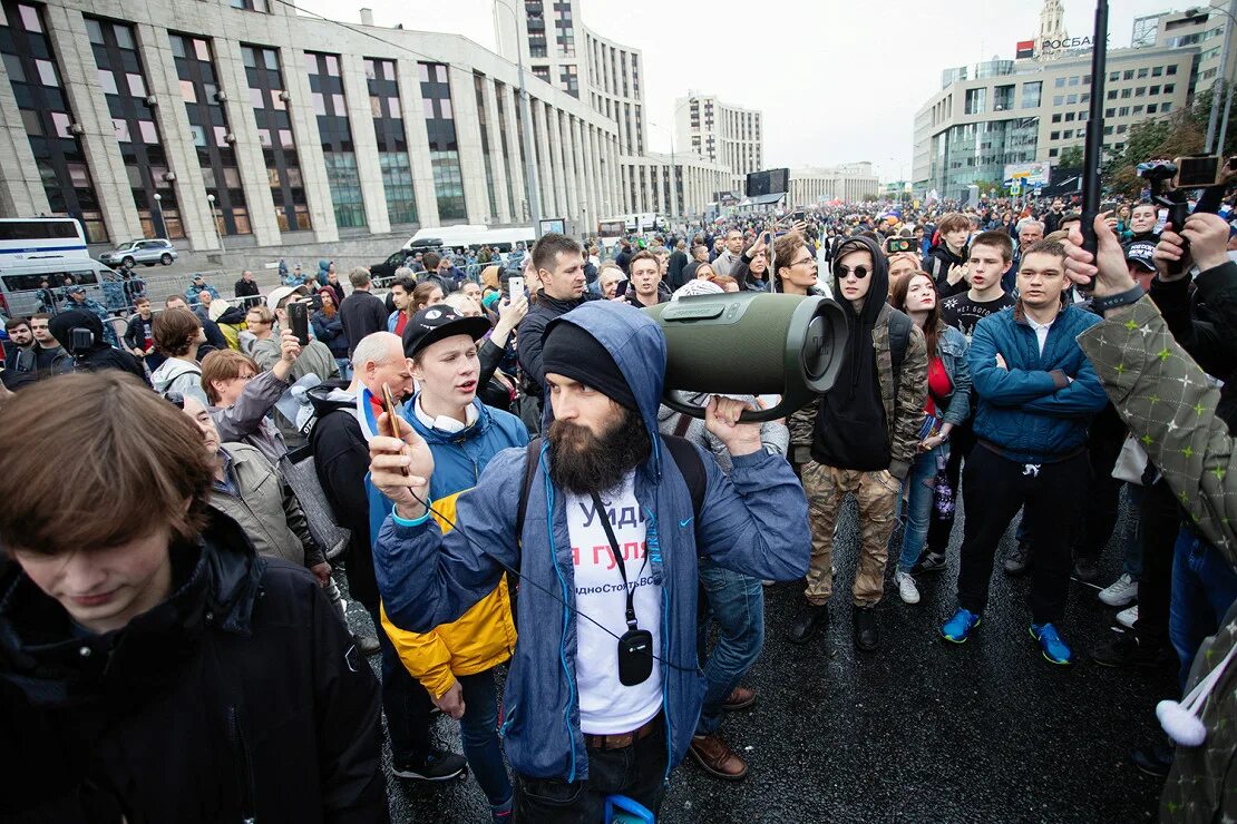 Митинг проспект. Митинг на проспекте Сахарова 2019. Митинг 10 августа 2019 в Москве. Протесты на проспекте Сахарова 2012. Хипстеры Москвы.