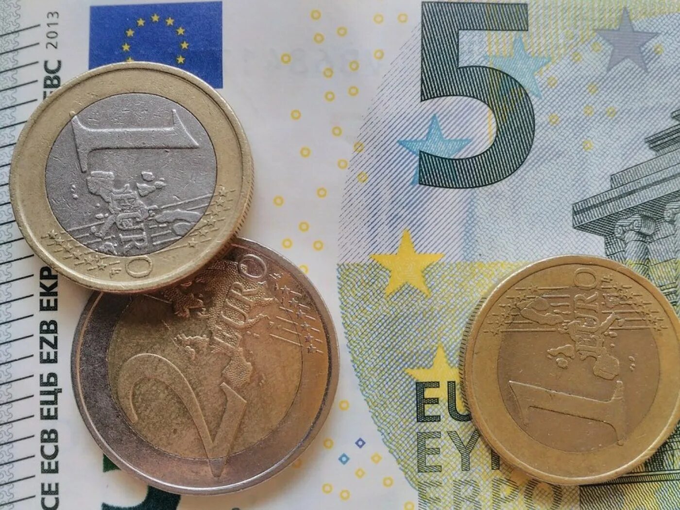 1 5 евро в рубли. Евро фото. Деньги евро. Деньги Евросоюза. Европейский рубль.