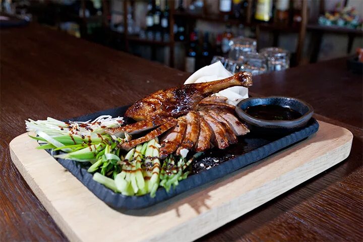 Утка в котелке казань, улица дзержинского, 13. Ресторан утка в котелке казань официальный сайт. Пекинская утка ресторан улан-удэ. Хон гиль дон ресторан. Ресторан сытая утка проспект мира.