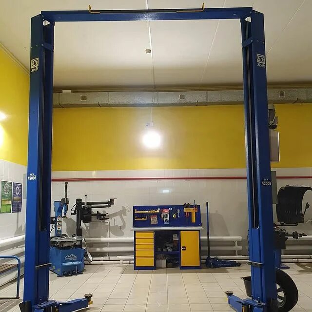 Владимирское шоссе 1 а муром. Шино-бокс 5-я магистральная. Боксы шиномонтаж. Автосервис помещение. Быстровозводимые здания шиномонтаж.